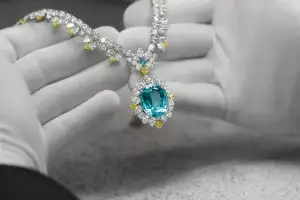 The Talk to Me, Harry Winston Collection’s Paraiba and diamond necklace centres on a 29.09-carat oval Paraiba tourmaline. For every 10,000 diamonds mined, there is only one Paraiba tourmaline.