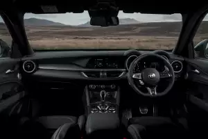 Alfa Romeo Stelvio Quadrifoglio interior