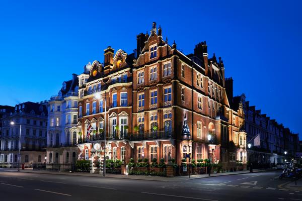 The Milestone Hotel exterior