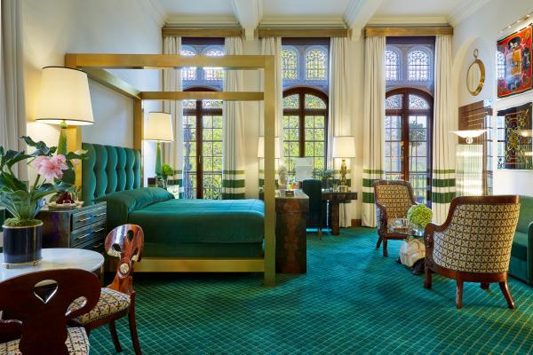 The Milestone Hotel Hermes Suite
