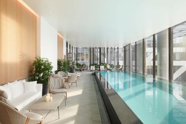 Infinity Pool at Pan Pacific London Infinity Pool at Pan Pacific London