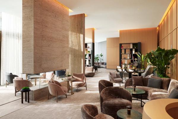 Lobby of Pan Pacific London Lobby of Pan Pacific London