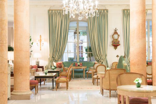 Le Bristol Hotel