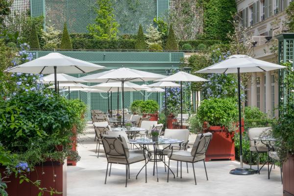Le Bristol Hotel