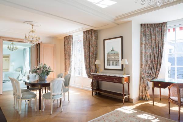 Le Bristol Hotel