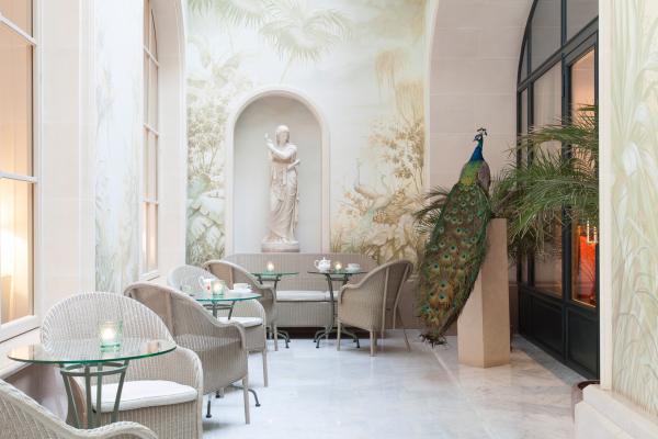 Le Bristol Hotel