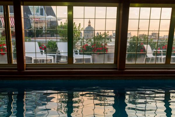 Le Bristol Hotel