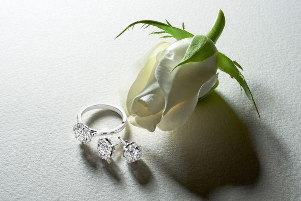 DANIEL CHRISTOPHER Diamond ring and earrings DANIEL CHRISTOPHER Diamond ring and earrings