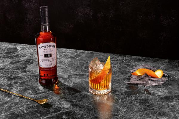 Bowmore whisky and cocktail