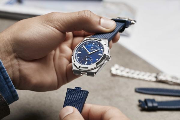 Vacheron Constantin Overseas Moonphase Retrograde Date