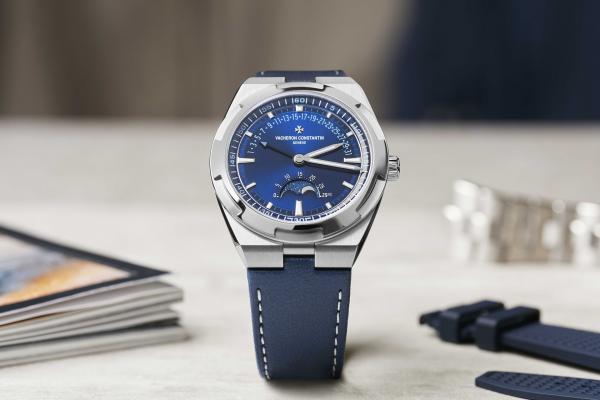 Vacheron Constantin Overseas Moonphase Retrograde Date
