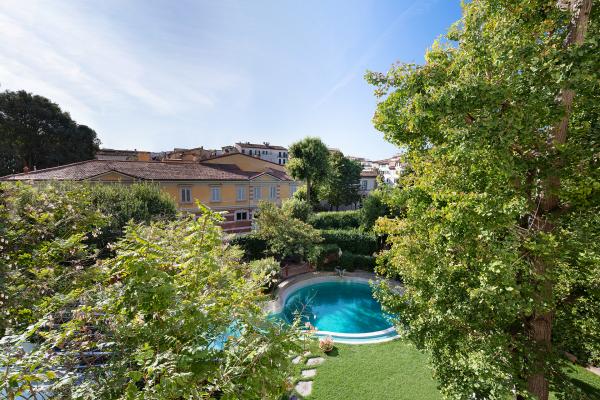 Sina Villa Medici