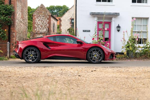 Lotus Emira