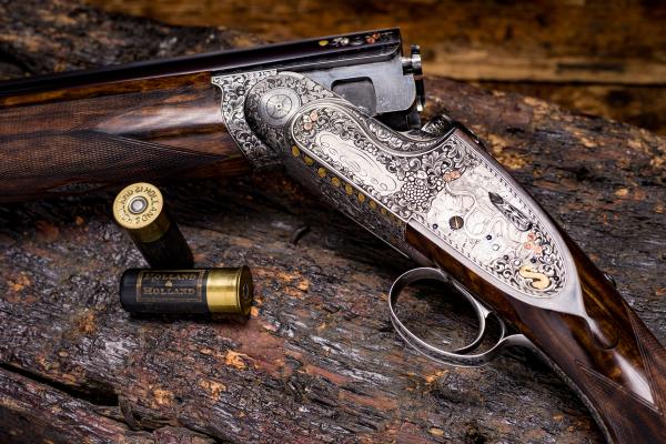 Holland & Holland shotgun