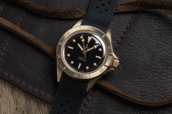 Yema Superman Bronze with lacquered black dial