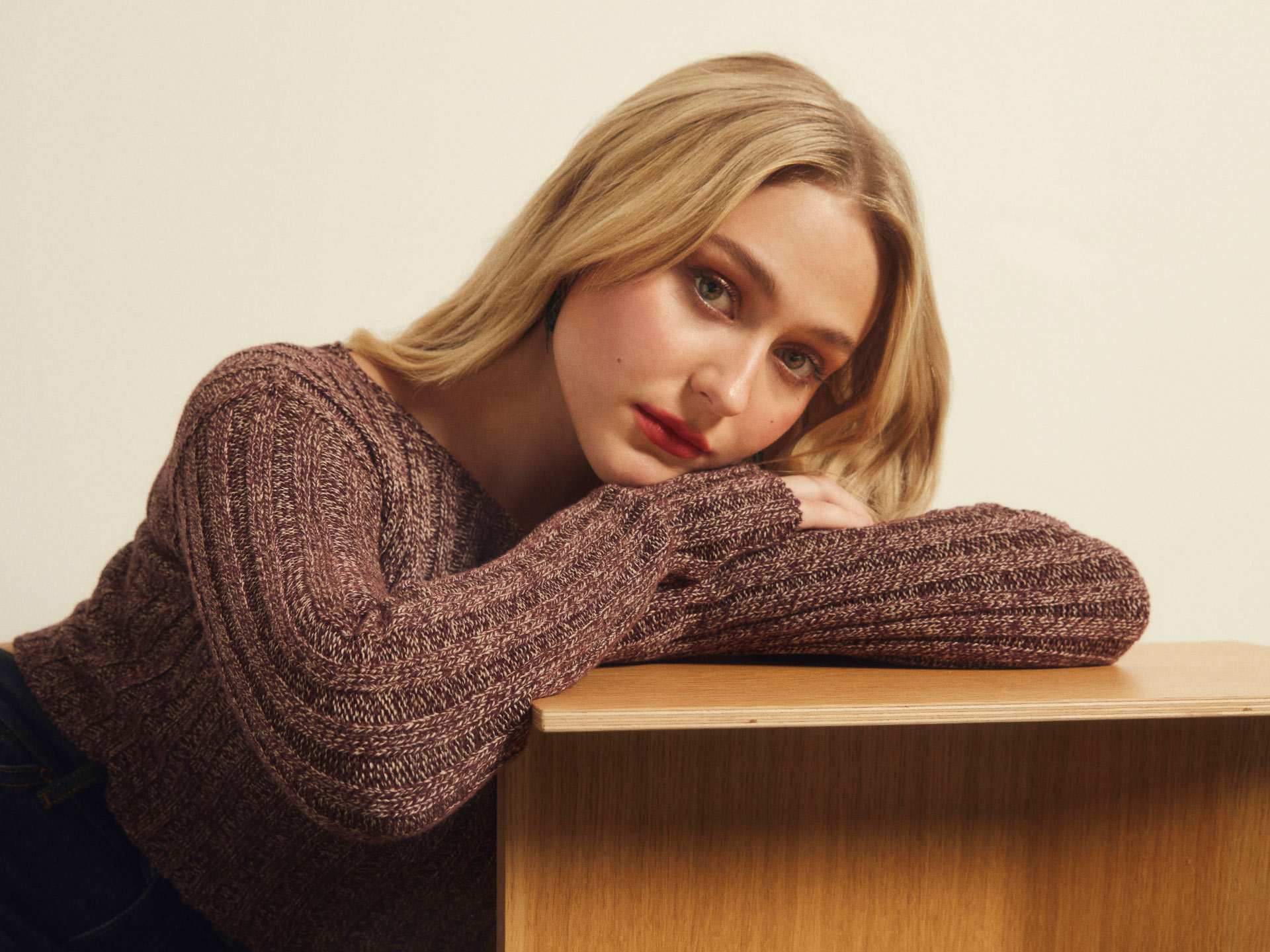 Alyvia Alyn Lind