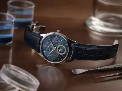 Jaeger-LeCoultre Master Ultra Thin Perpetual Enamel watch