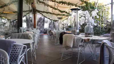 lodge_terrace