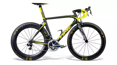THE RACER: SKYLON AKTIV PLASMA