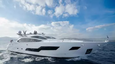 Sunseeker 101 Sport Yacht