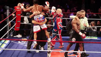 David Haye beats Jean-Marc Mormeck to become world cruiserweight champion