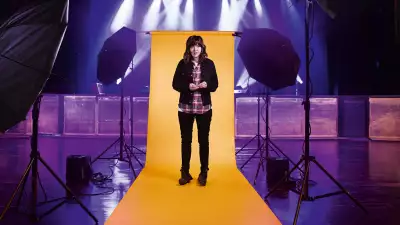Courtney Barnett photography by Tom Oldham