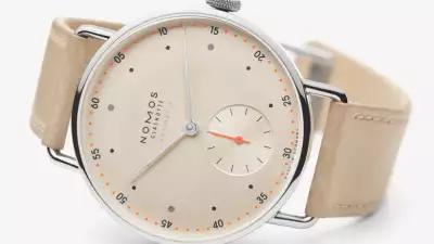 Nomos Metro Neomatik Champagner