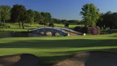 http://www.theboodles.com/Five reasons Stoke Park is the perfect country club