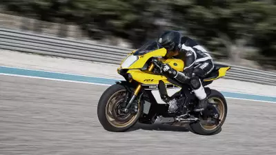Yamaha YZF-R1