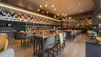 The Refinery at New Street Square, Drake & Morgan bar