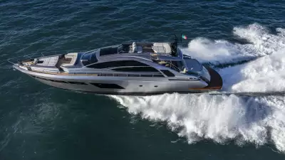 Pershing 8X