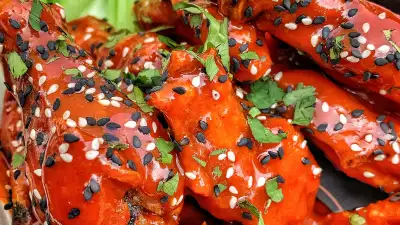 Colours Hoxton: &lsquo;Woof Woof&rsquo; wings