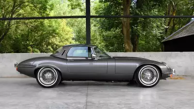 Jaguar E-Type Series 3 build
