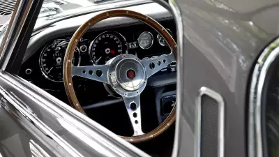 Jaguar E-Type Series 3 build