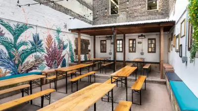 The Rose and Crown &ndash; London Bridge Pub