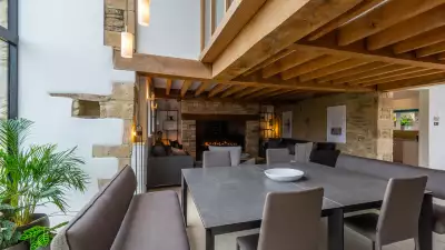 Lower Mill Estate's Howells Barn, property review
