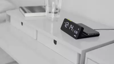 Braun BC21 Wireless Charging Clock