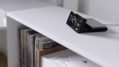 Braun BC21 Wireless Charging Clock
