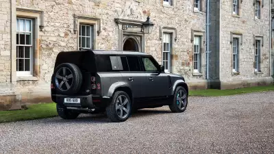 Land Rover Defender V8