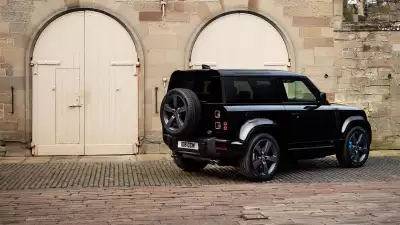 Land Rover Defender V8