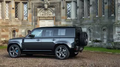 Land Rover Defender V8