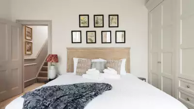 London Airbnbs &ndash; Pembroke Townhouse, Kensington
