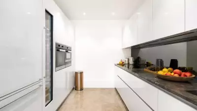 London Airbnbs: Logan Place, Flat 1, Earl's Court