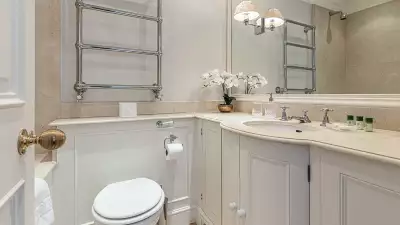 HERBERT CRESCENT, Knightsbridge