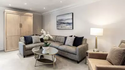 HERBERT CRESCENT, Knightsbridge