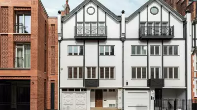 HERBERT CRESCENT, Knightsbridge