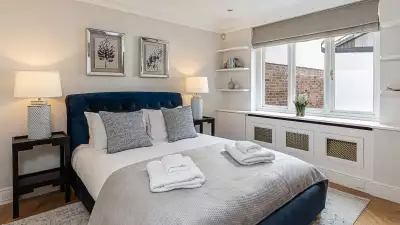 HERBERT CRESCENT, Knightsbridge