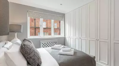 HERBERT CRESCENT, Knightsbridge