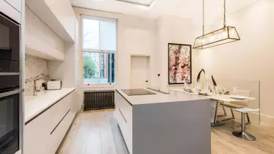 London Airbnb: TOWNHOUSE, EARL&rsquo;S COURT