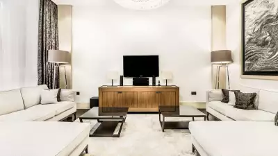 London Airbnb: BEAUFORT PLACE, KNIGHTSBRIDGE